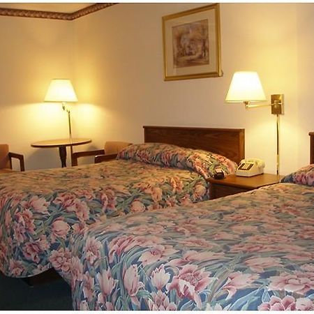 Red Carpet Inn Hillsville Habitación foto