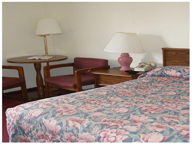 Red Carpet Inn Hillsville Habitación foto
